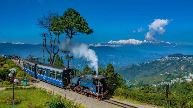 Darjeeling toy train