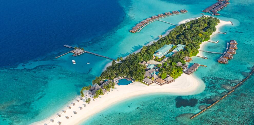 Veligandu-Island-Resort-Overview